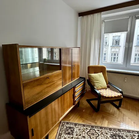 Frania - Powrot Do Prl Apartment